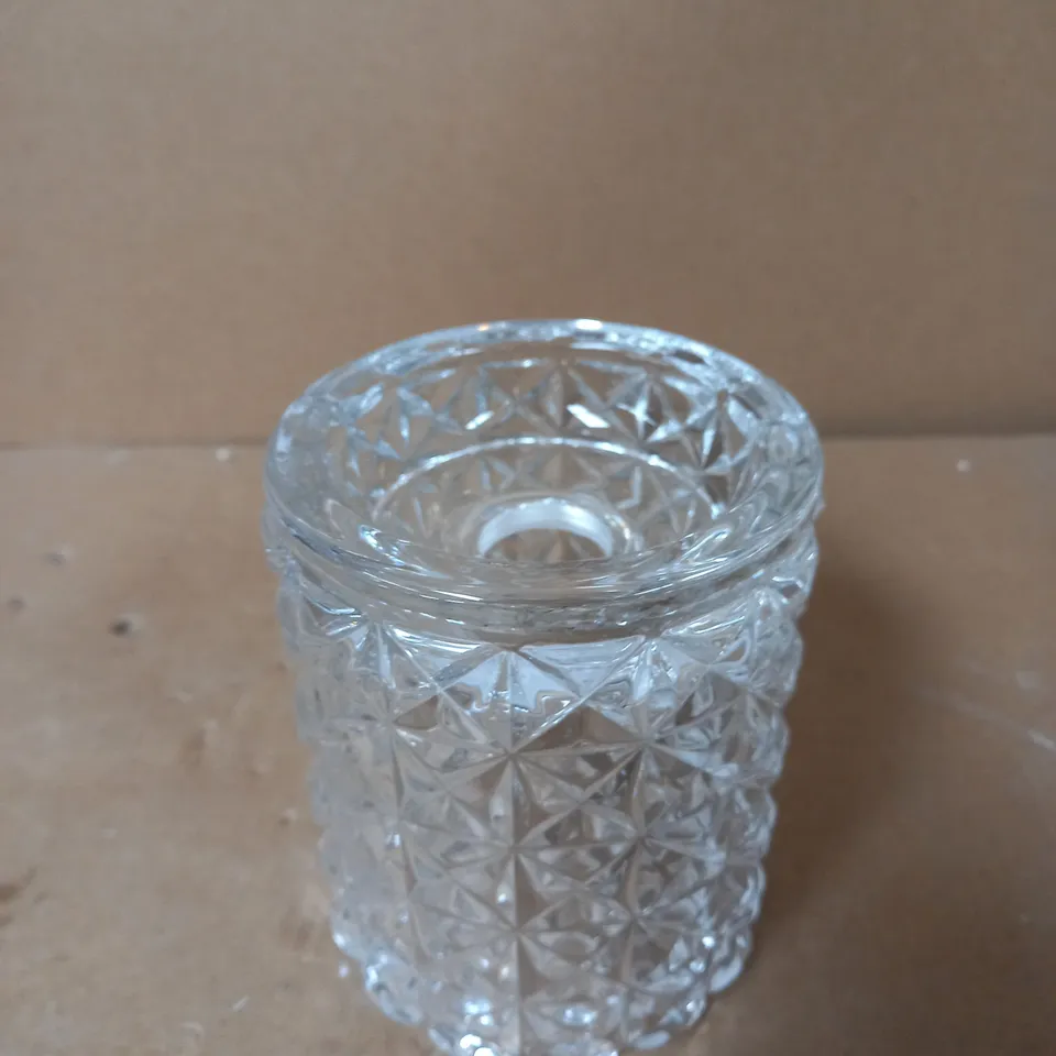 VICTORIA SPARE GLASS LIGHT SHADE 