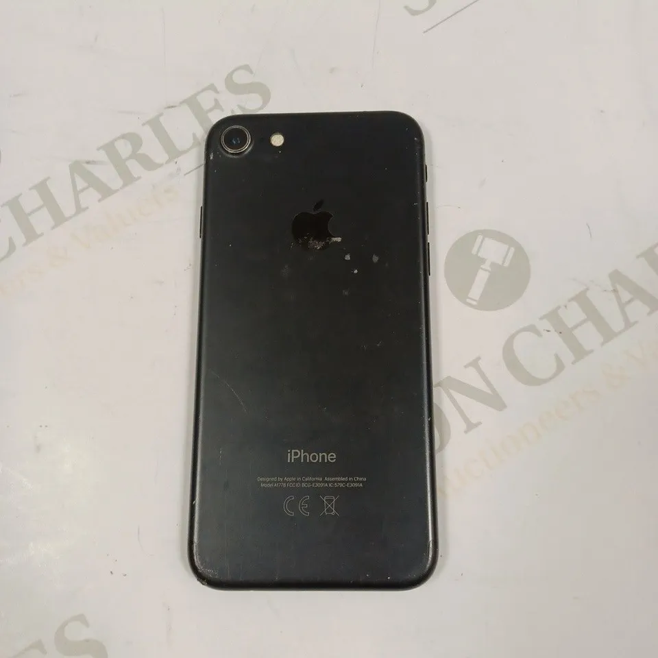 APPLE IPHONE 7 (A1778) SMARTPHONE
