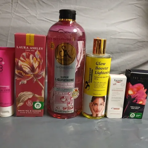APPROXIMATELY 15 ASSORTED HEALTH & BEAUTY PRODUCTS TO INCLUDE NIP+FAB, TED BAKER AND LAURA  ASHLEY 