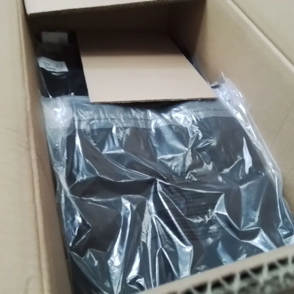 BOXED BRAND NEW APPROXIMATELY 11 SIMPLY BE BLACK WIDE LEG JEANS SIZE 18R