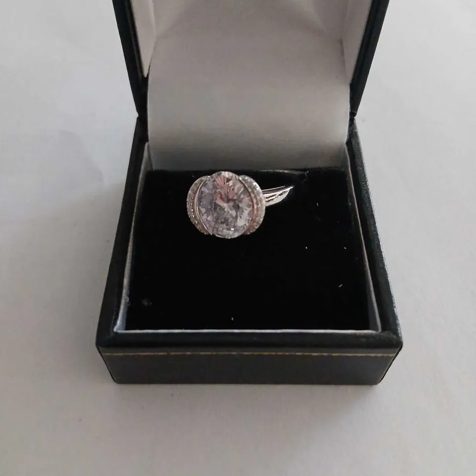 TEN ASSORTED STERLING SILVER RINGS