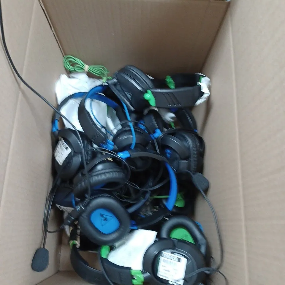 BOX OF APPROXIMATELY 10 GAMING HEAD SETS BLACK/CAMO/WHITE 