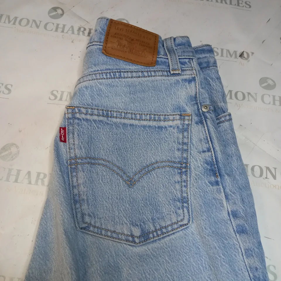 LEVIS STRAUSS PALE BLUE DENIM JEANS SIZE W24