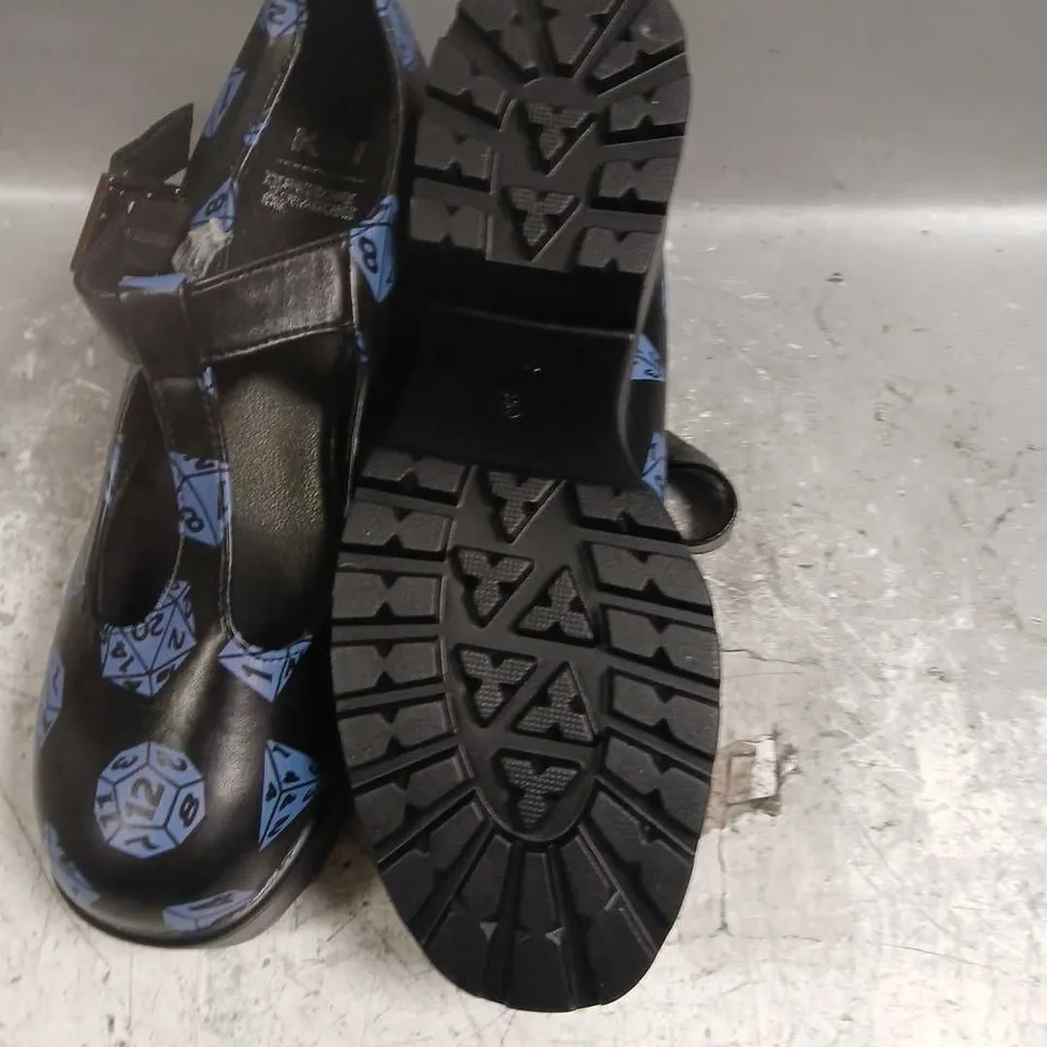 KOI X DUNGEONS AND DRAGONS SIZE 6