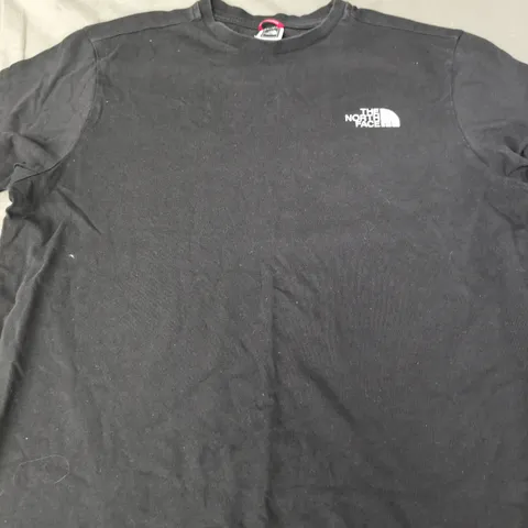 THE NORTH FACE BLACK T-SHIRT - SIZE M