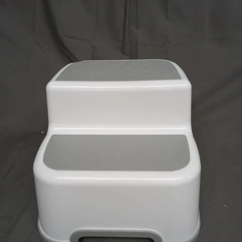 DOUBLE STEP STOOL