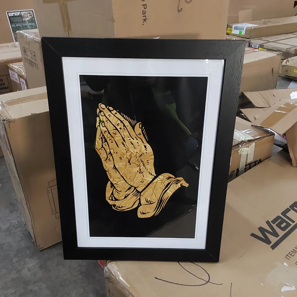 PRAYING HANDS IN GOLD - SINGLE PICTURE FRAMED 
