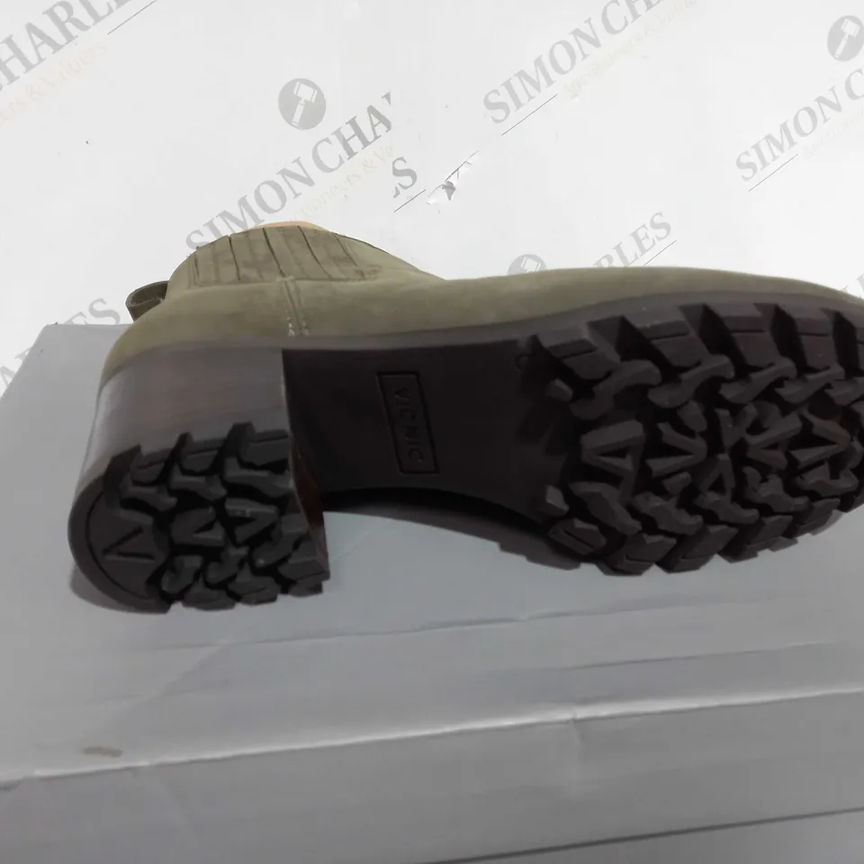 BOXED PAIR OF VIONIC WILMA ANKLE BOOTS OLIVE SIZE 6