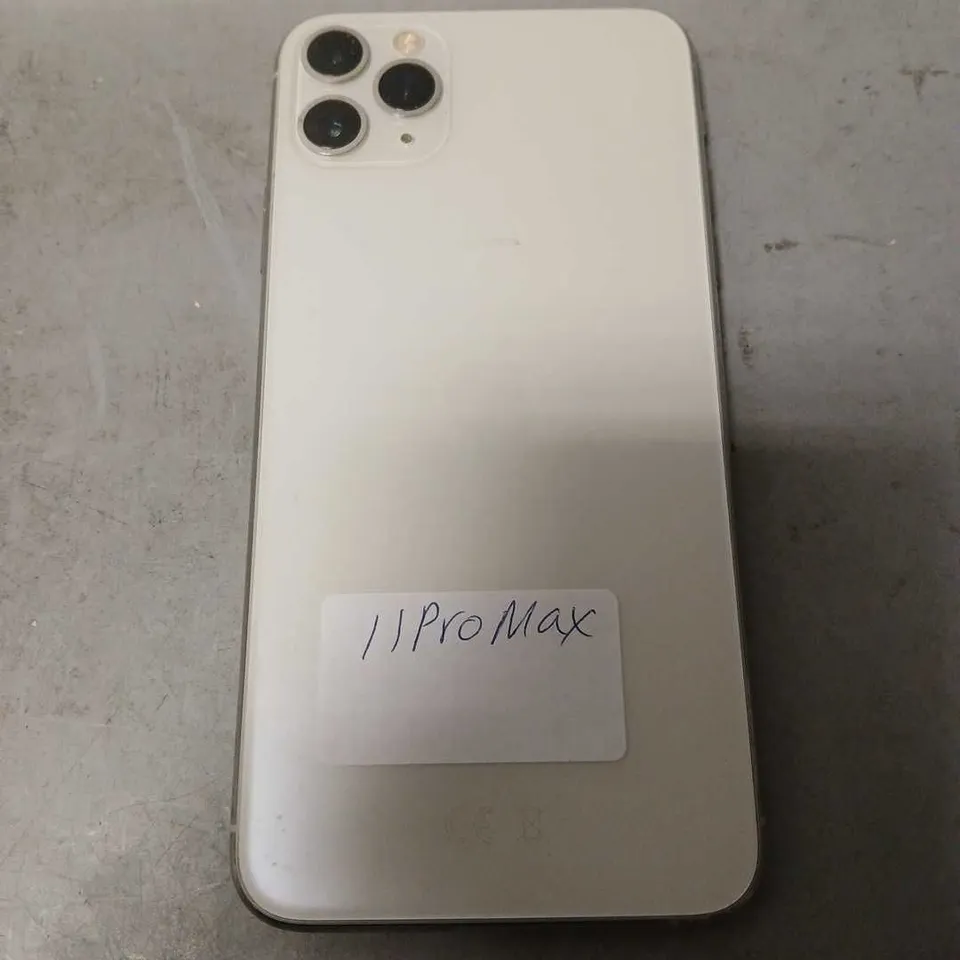 APPLE IPHONE 11 PRO MAX IN WHITE 