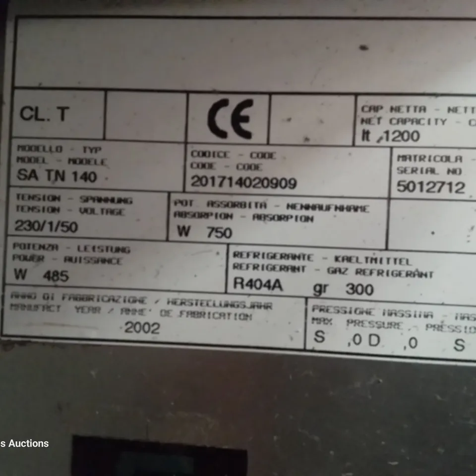 DOUBLES DOOR COMMERCIAL FRIDGE Model SA TN 140