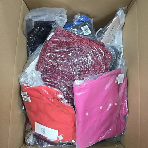 APPROXIMATELY 20 ASSORTED CLOTHING ITEMS IN VARIOUS COLOURS, SIZES, AND STYLES