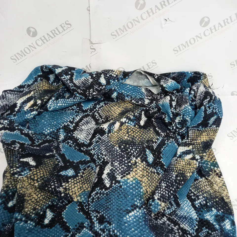 BOX OF APPROXIMATELY 25 ASSORTED CLOTHING PRODUCTS IN VARIOUS SIZES TO INCLUDE SKIRTS, JUMPERS, DRESSES ETC	