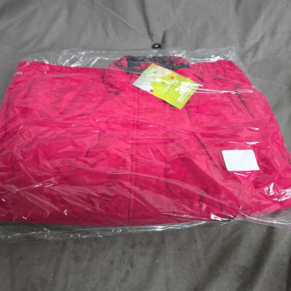 BAGGED REGATTA  SUGARWELL WATERPROOF COAT - SIZE 34"