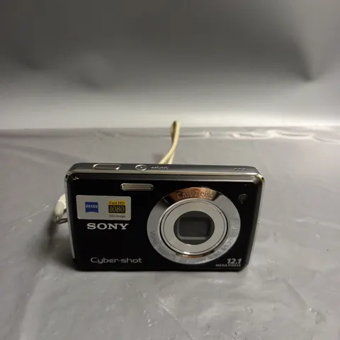 SONY CYBER-SHOT 12.1 MEGAPIXELS DIGITAL CAMERA