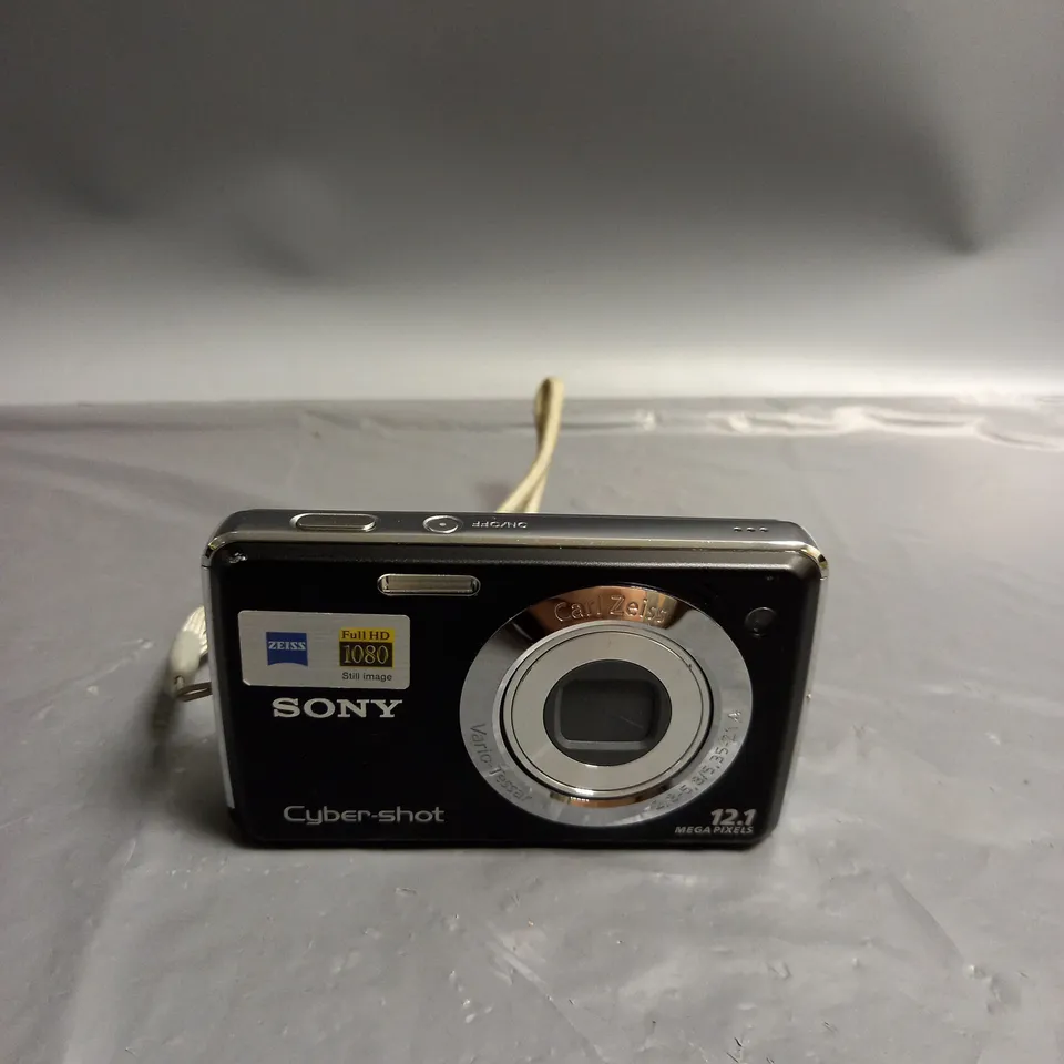 SONY CYBER-SHOT 12.1 MEGAPIXELS DIGITAL CAMERA