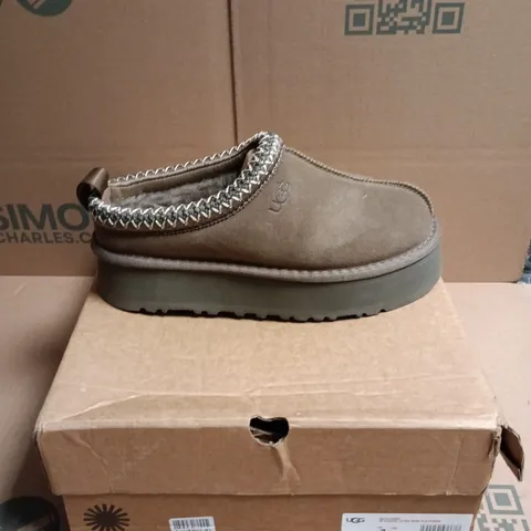 BOXED PAIR OF UGG CLASSIC ULTRA MINI PLATFORM SHOES - 5