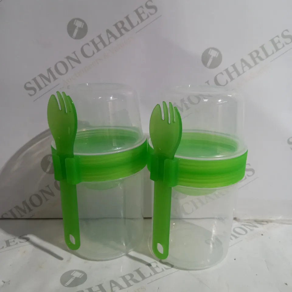 SET OF 2 CEREAL STORAGE CONTAINERS IN GREEN