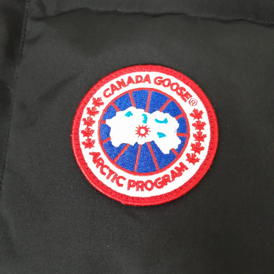 CANADA GOOSE ARCTIC PROGAM GILET IN BLACK - SMALL