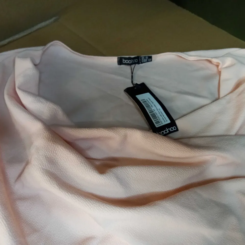 BOOHOO BLUSH PETITE OFF THE SHOULDER SPLIT MAXI DRESS - SIZE 16