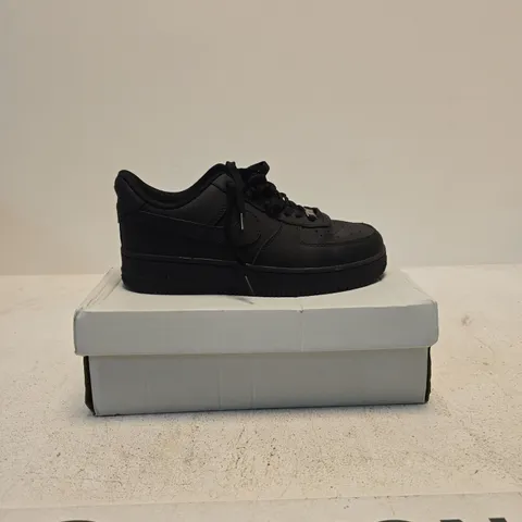 NIKE AIR FORCE 1 '07 BLACK – UK 7