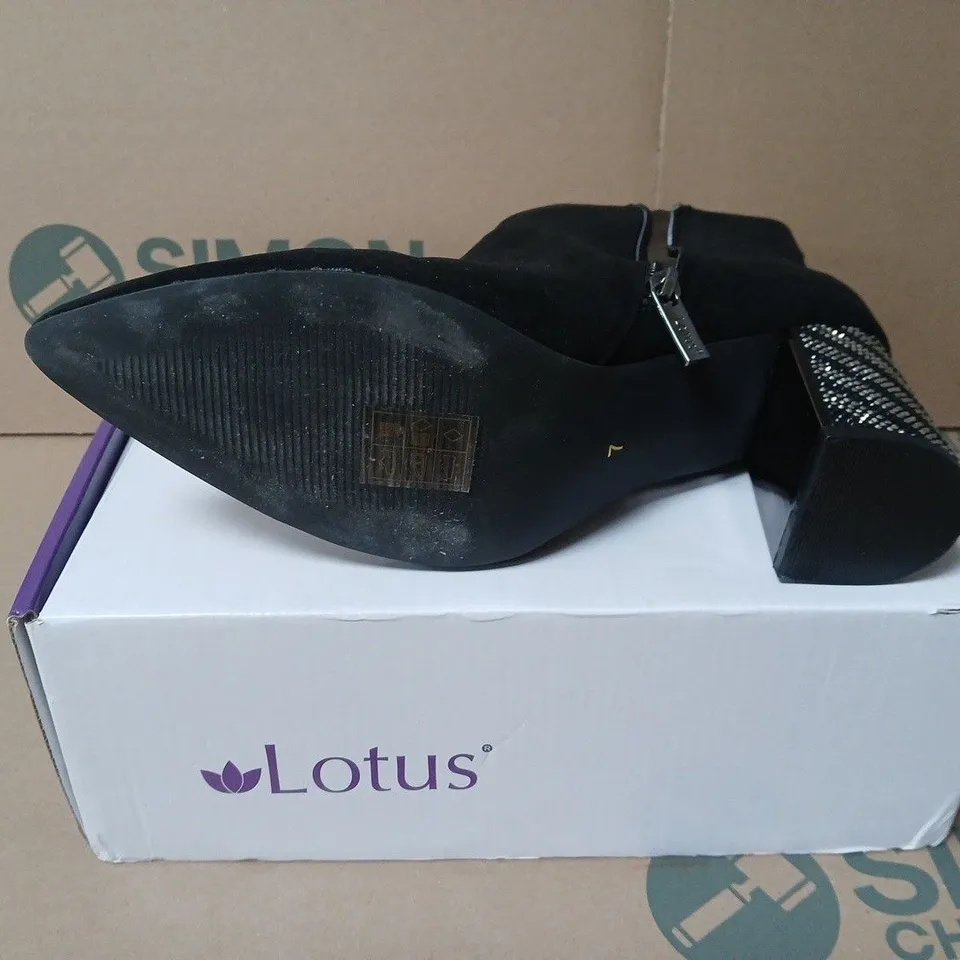 LOTUS WOMEN'S BLACK SUEDE ANKLE BOOTS – UK 7