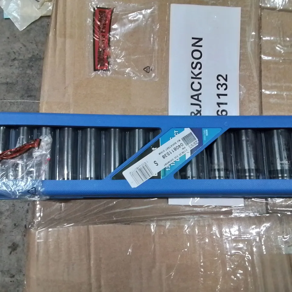 BOXED 13PC SOCKET SET