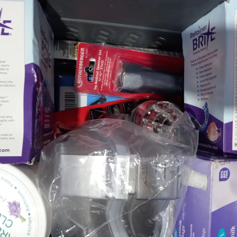 LOT OF APPROXIAMTELY 10 ASSORTED HOUSEHOLD ITEMS TO INCLUDE RETAINER BRITE CLEANING TABLETS, WINDOW PAINT SCRAPER, ETC