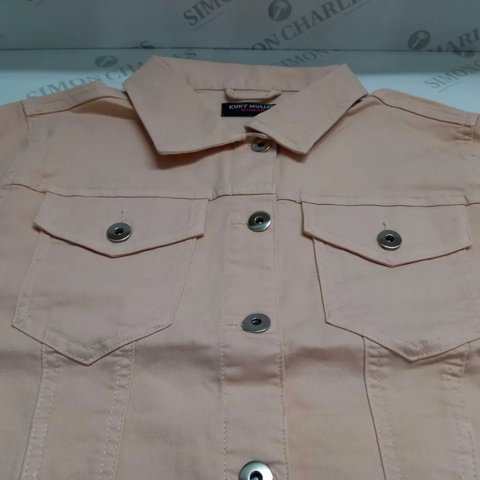 KURT MULLER WOMAN CROP FAUX DENIM JACKET IN PINK SALT - UK 16