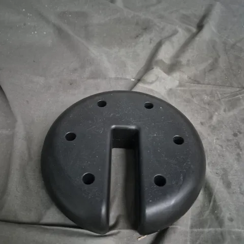 LOT OF 4 WEIGHTED PARASOL BASES BLACK