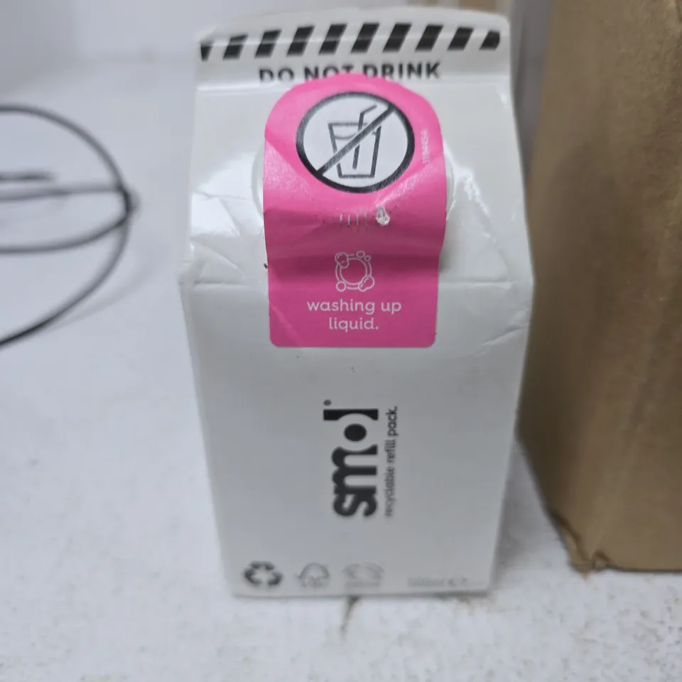 BOX OF APPROXIMATELY 32 SMOL WASHING UP LIQUIDS 500ML