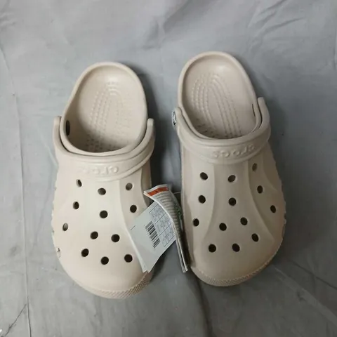 CROCS BAYA SANDALS – CREAM/BEIGE, UK SIZE 4 (EU 37)