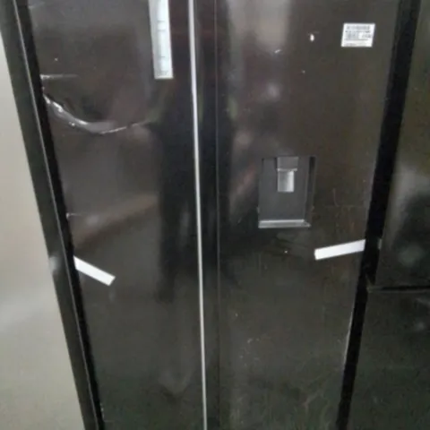 FIDGEMASTER AMERICAN STYLE FRIDGE FREEZER IN BLACK WITH WATER DISPENSER