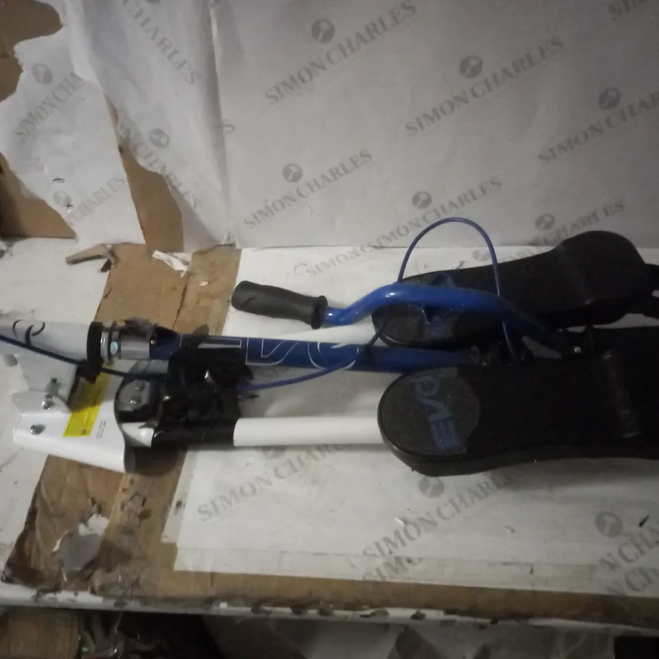 V-FLEX SCOOTER - BLUE RRP £59.99