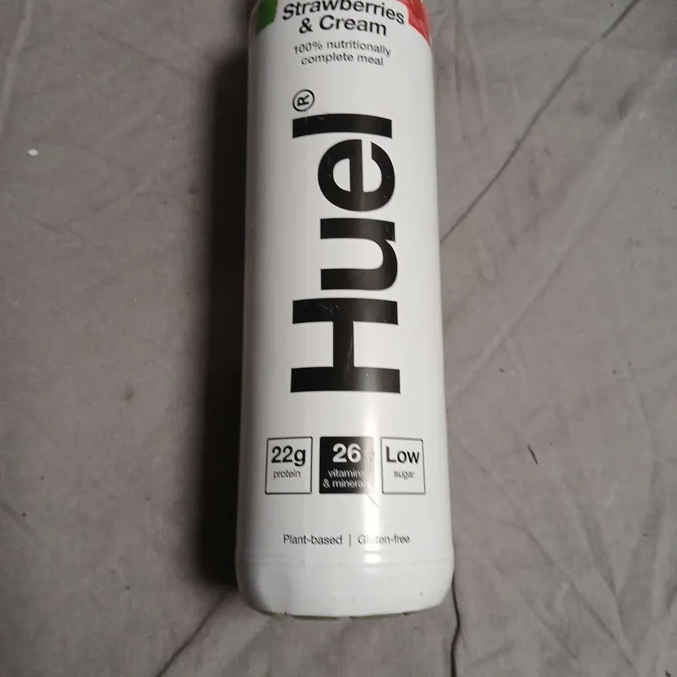 APPROXIMATELY 10 ASSORTED FOOD ITEMS INCLUDING  CADBURY DAIRY MILK ONE OF A KIND BAR, HUEL STRAWBERRY & CREAM BOTTLE, POPPING CANDY