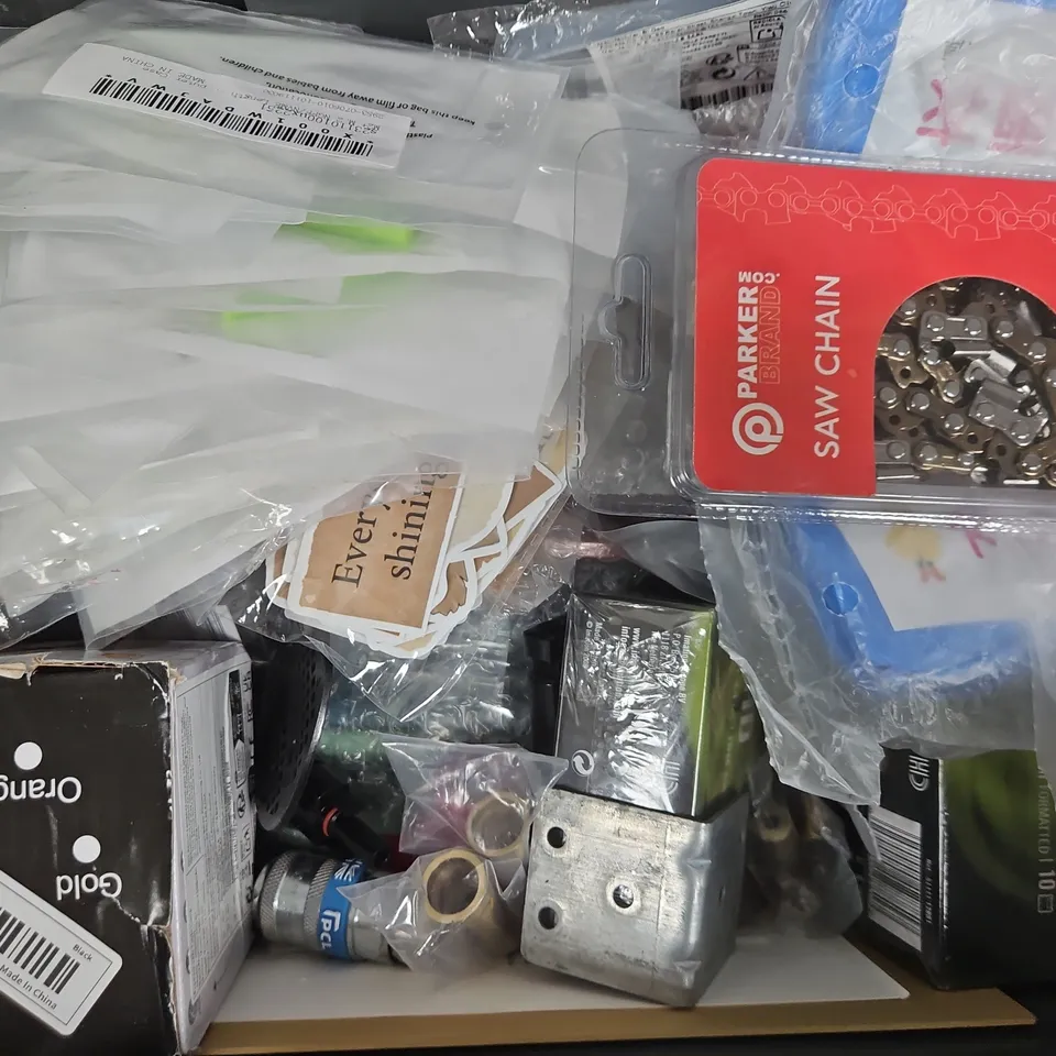 APPROXIMATELY 10 ASSORTED HOUSEHOLD ITEMS TO INCLUDE SAW CHAIN, ETC