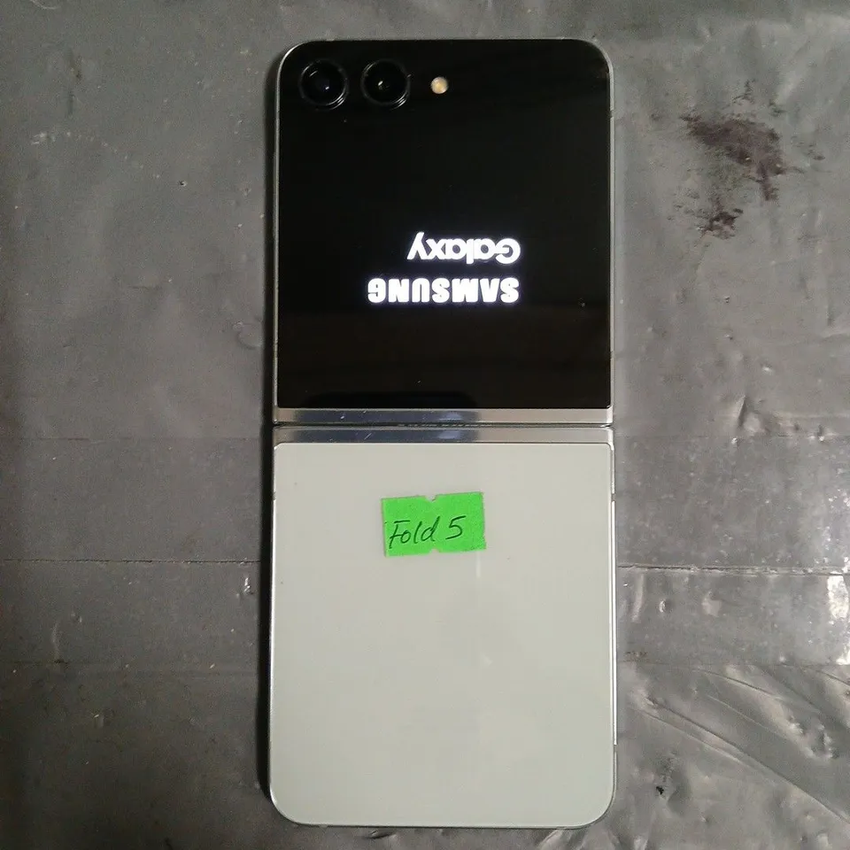 SAMSUNG GALAXY FOLD 5 SMARTPHONE 