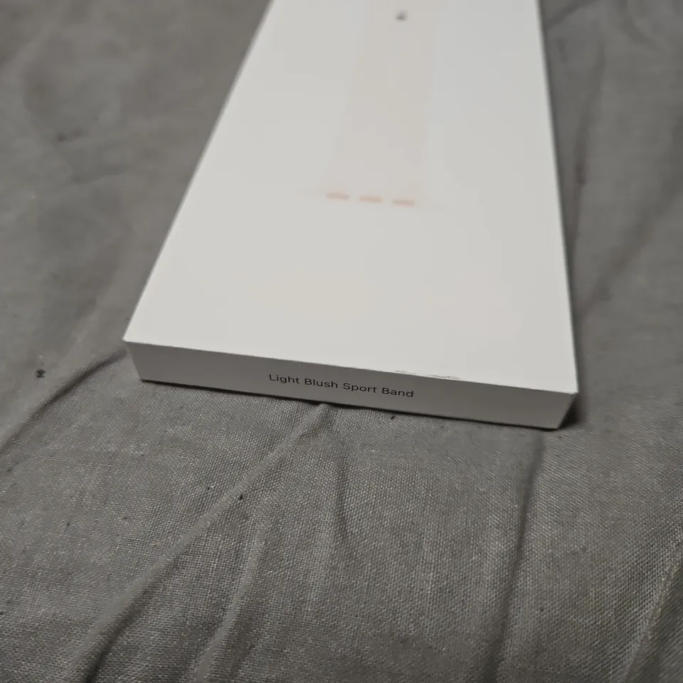 APPLE WATCH SPORT BAND LIGHT BLUSH – 42MM, S/M, BOXED