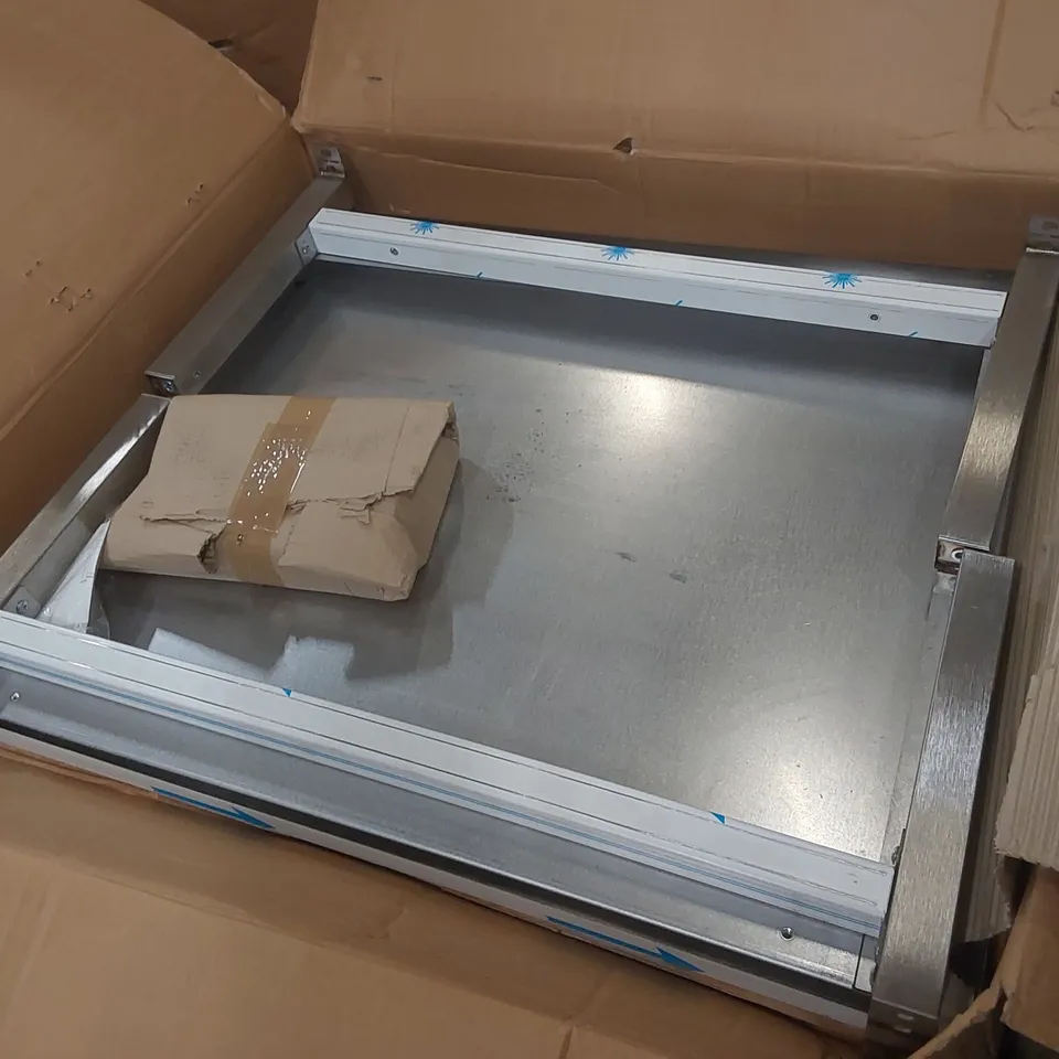 BOXED 900MM LEG STAND FIXED