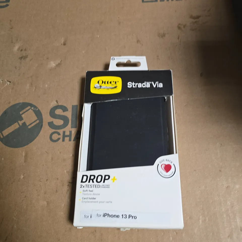 BOX OF APPROXIMATELY 50 ASSORTED PHONE CASES INCLUDING OTTER STRADA VIA AND OTTER POP 