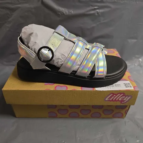BOXED PAIR OF LILLEY OPEN TOE SANDALS - UK SIZE 3