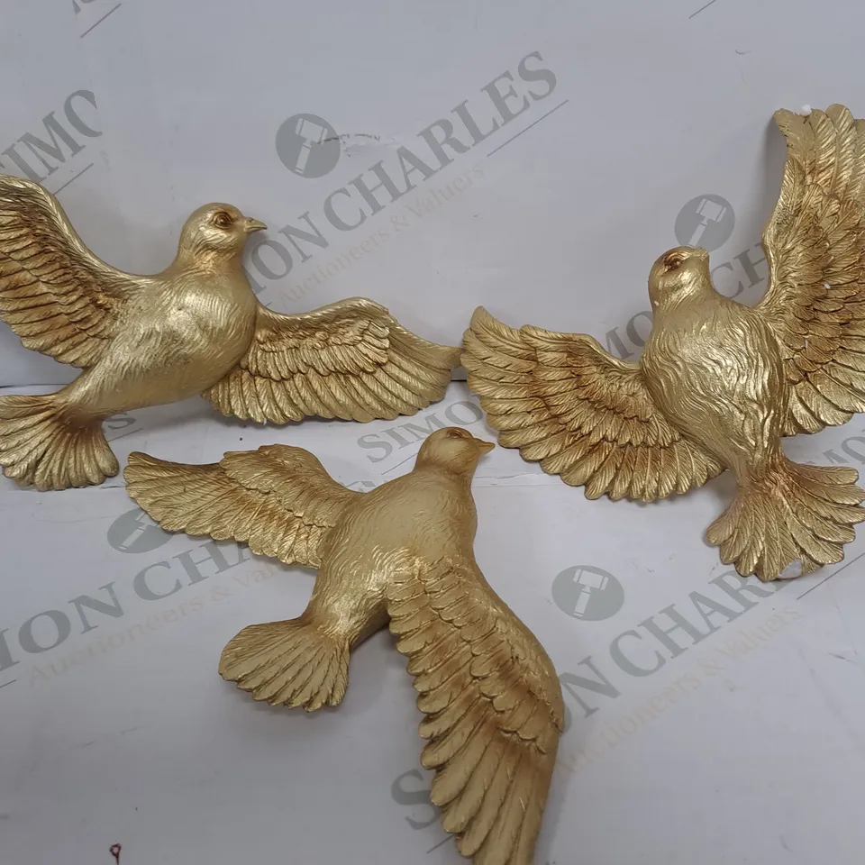BOX OF 3 DECORATIVE GOLDEN BIRDS 