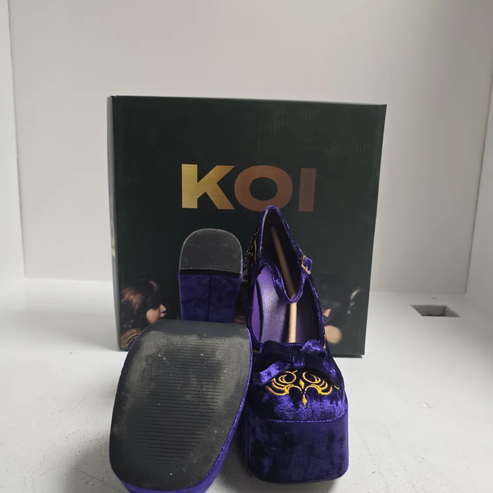 KOI MANOR VELVET PURPLE PLATFORM HEELS WITH GOLD EMBROIDERY UK SIZE 6