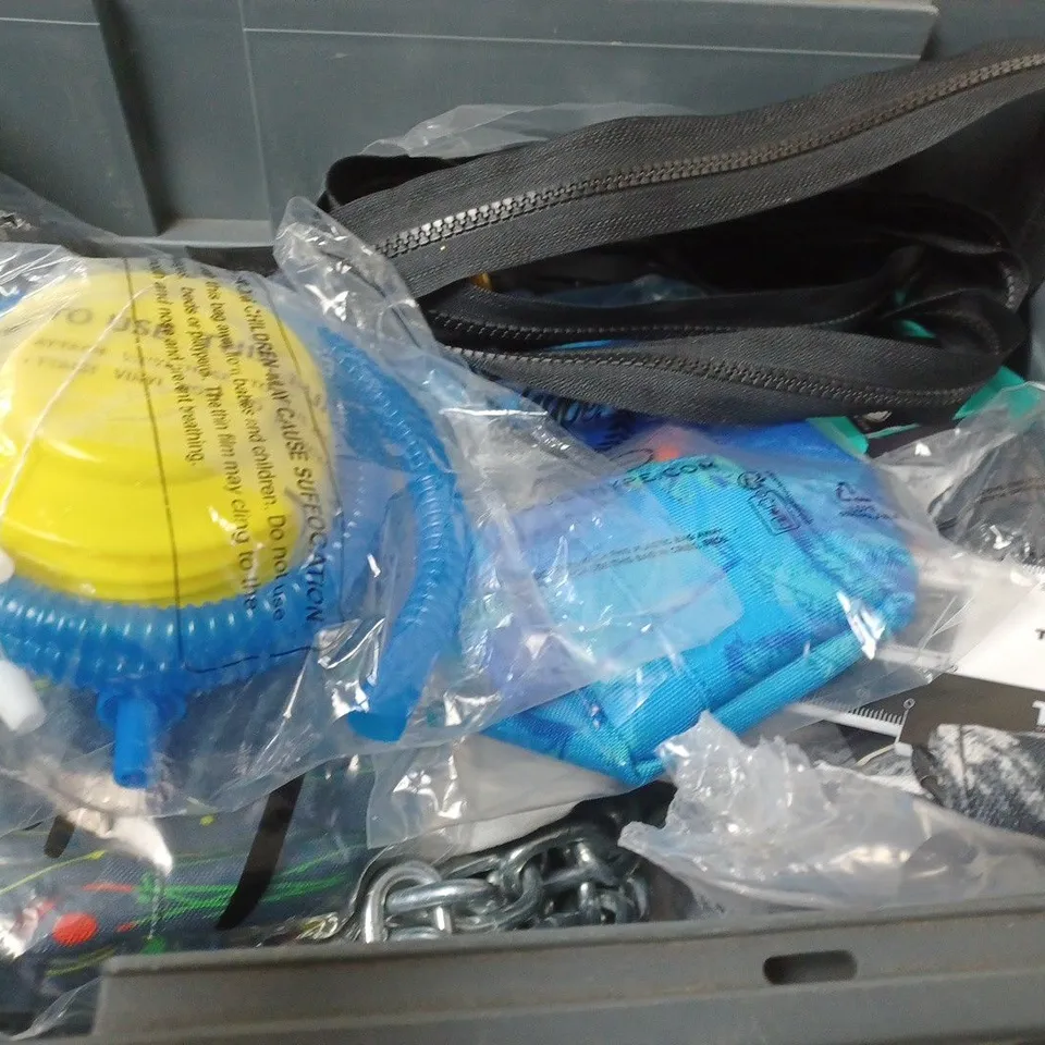 BOX OF APPROXIMATELY 12 ASSORTED ITEMS TO INCLUDE - WABOBA WINGMAN SILICONE DISC , TACWISE NAIL SELECTION PACK , VISVIS CUTTING WHEEL ETC