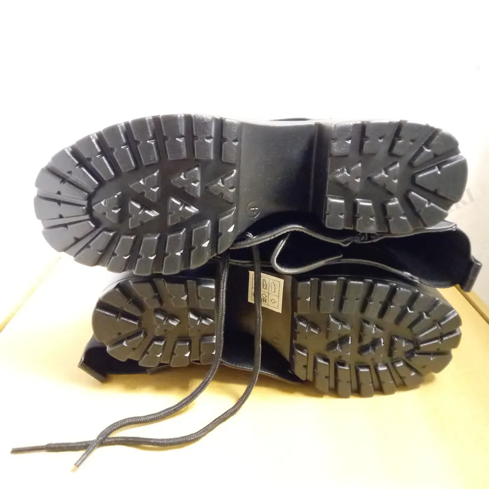 KOI VEGAN CYRAX CHUNKY LNEE HIGH BUCKLE BOOTS - BLACK SIZE 4
