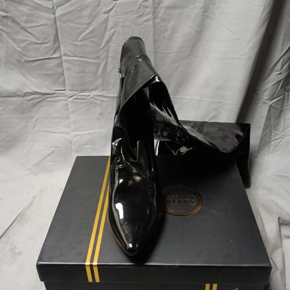 GOLDEN BEADS BLACK PATENT LEATHER THIGH-HIGH BOOTS WITH STILETTO HEELS SIZE 10