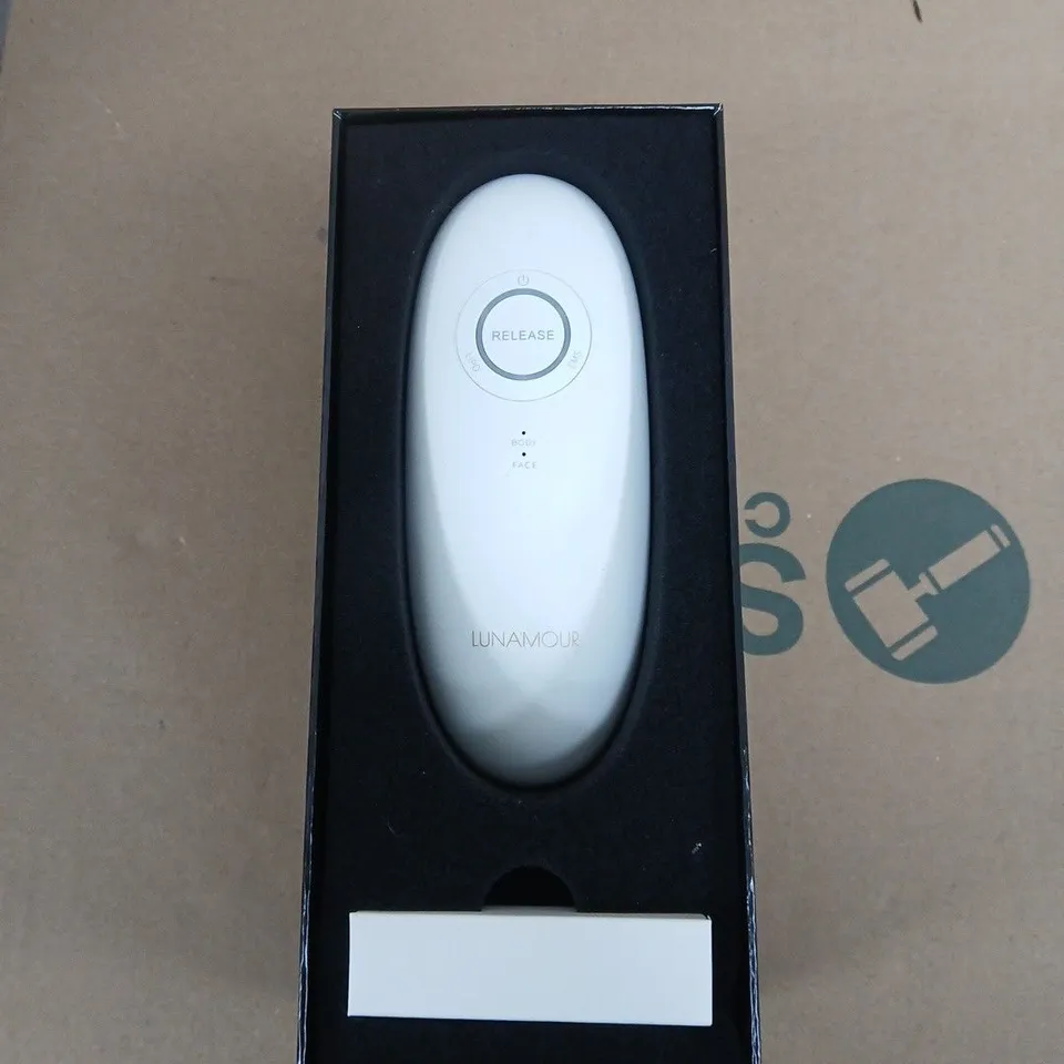 LUNAMOUR CELLUFADE BODYBLISS EMS + VACUUM SCULPTING + RED LIGHT THERAPY DEVICE