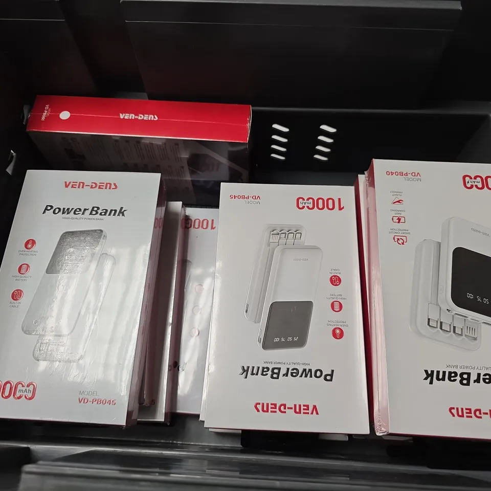 APPROXIMATELY 11 VEN-DENS 10000MAH POWERBANKS