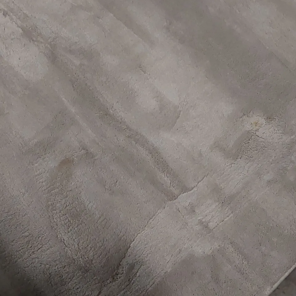 QUALITY DESIGNER FLUFFY RUG - APPROXIMATELY 330 x 240cm