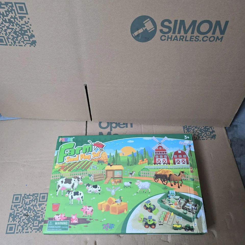 FARM SAND PLAY SET – BOXED