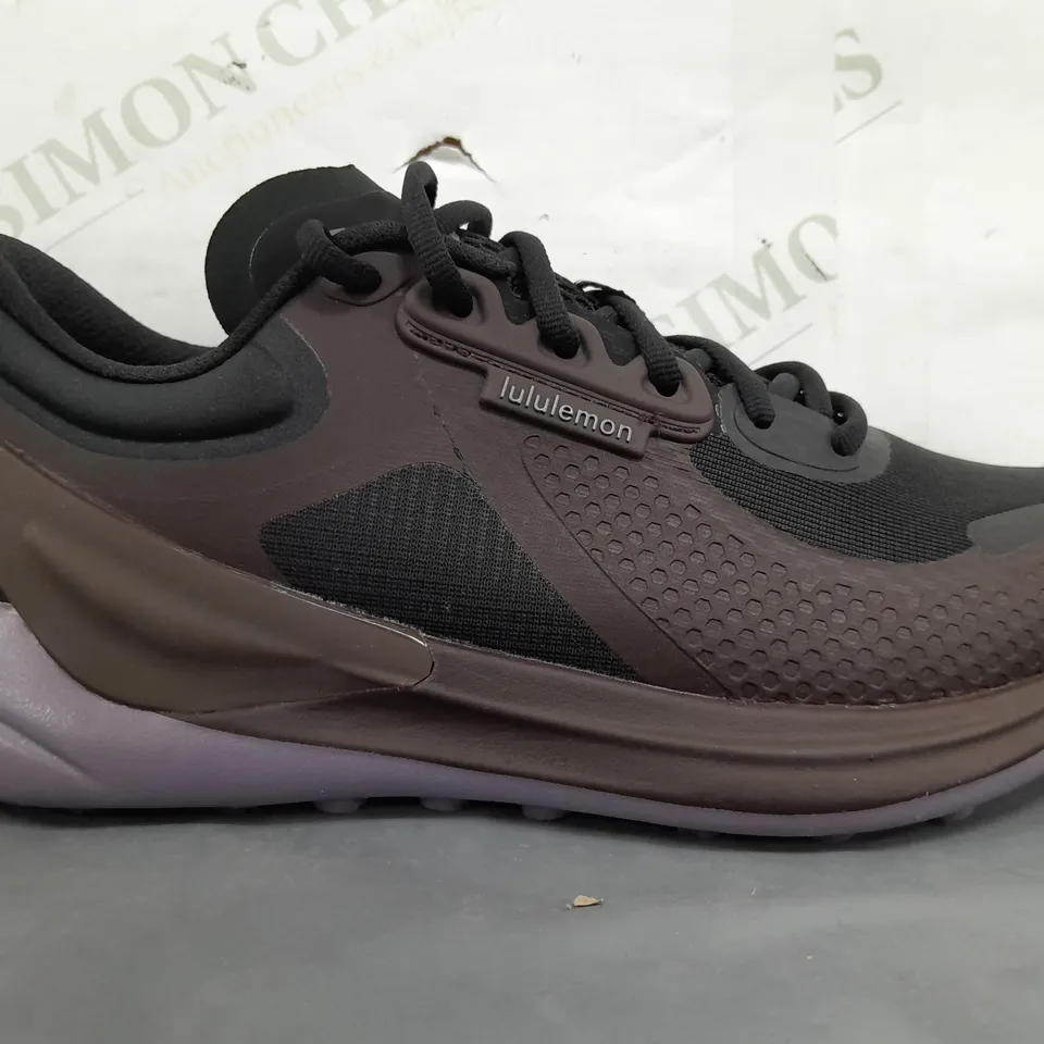 PAIR OF LULULEMON SHOES IN BROWN/PURPLE UK SIZE 4.5